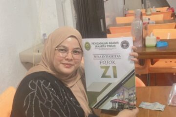 Penyerahan Akta cerai di tempat kediaman klien